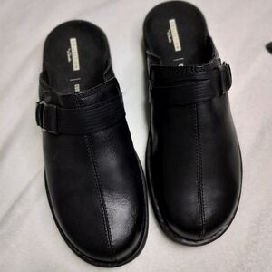 Clarks Collection Womens 10 Soft Cushion Slip On Mule Clogs Black Leather T89